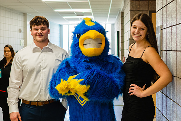 Early College students pose with Mascot