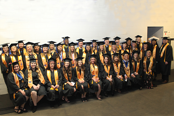 Phi Theta Kappa 2019 graduates group shot