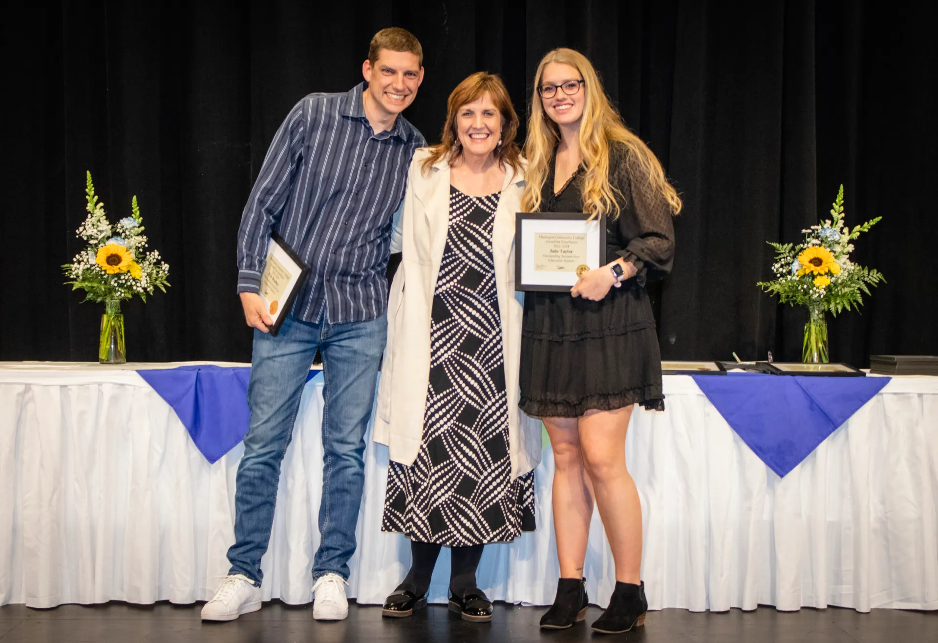 MCC honors exceptional students at Award of Excellence Ceremony